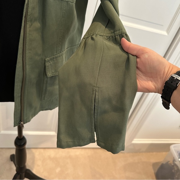 Hinge Green Ruffle Hem Utility Jacket - Picture 3 of 7